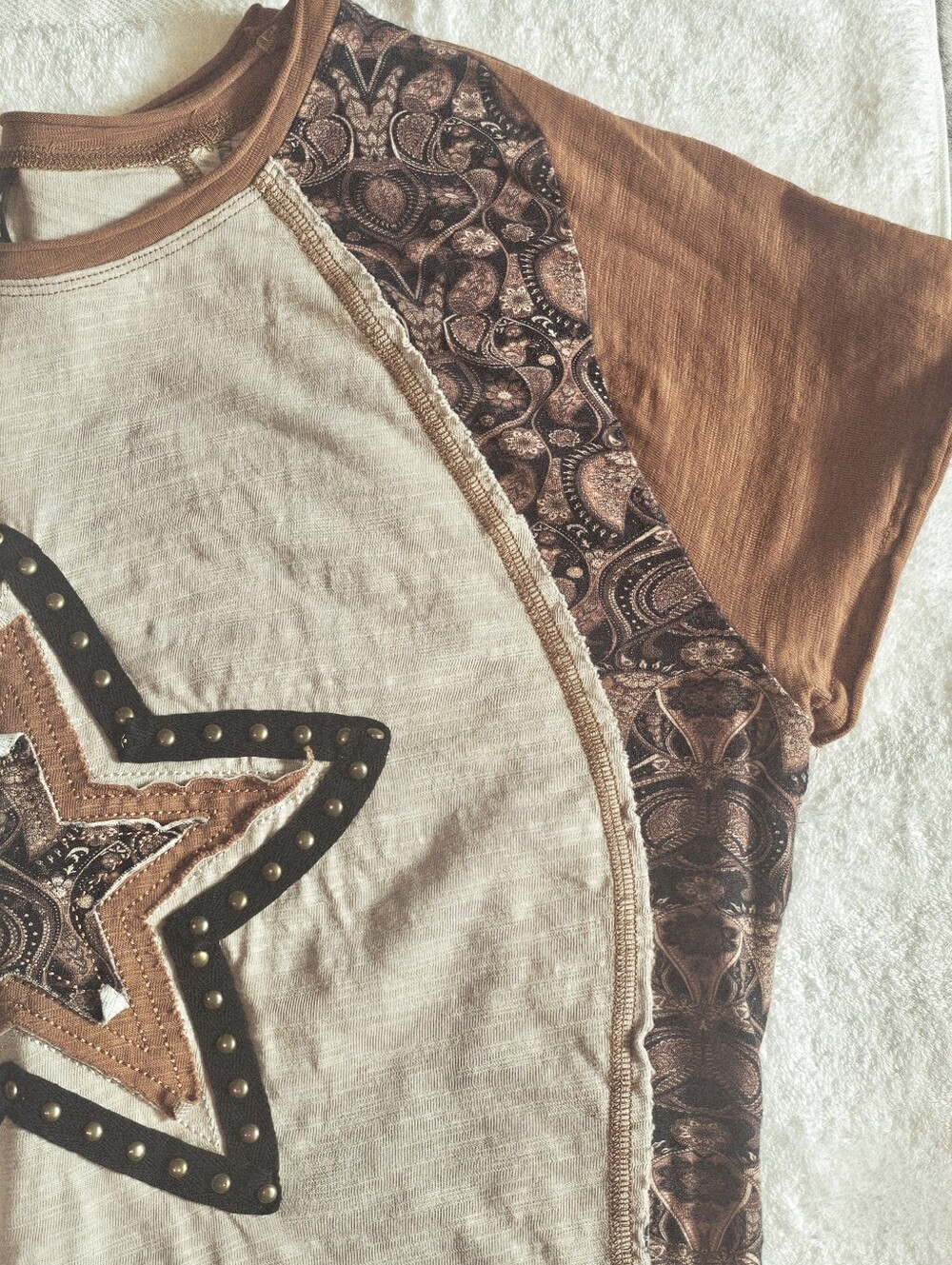 SHEIN Boho Rugged Worn Distressed Look - Tee Shirt Top T-shirt Cowgirl EUC